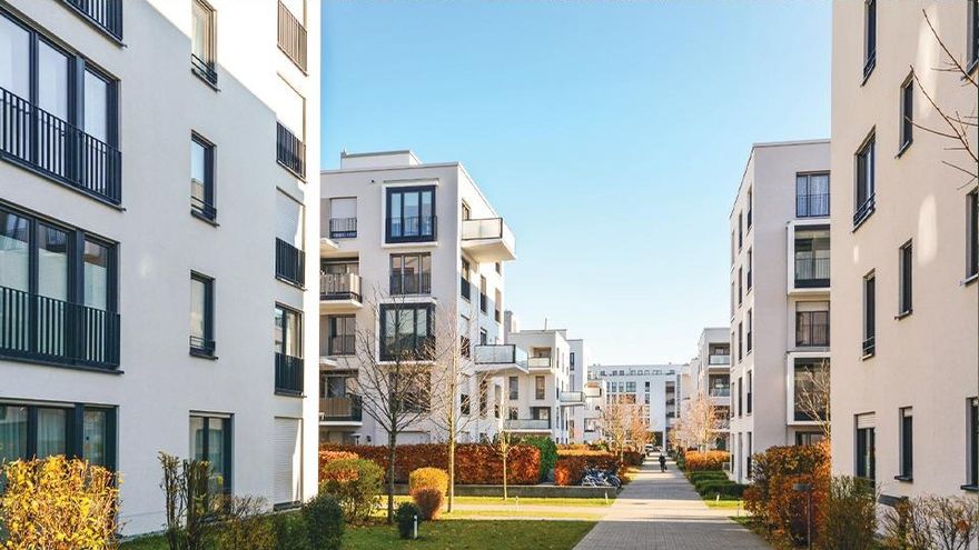 Courtyard rendering of a multifamily community in Leesburg, Florida